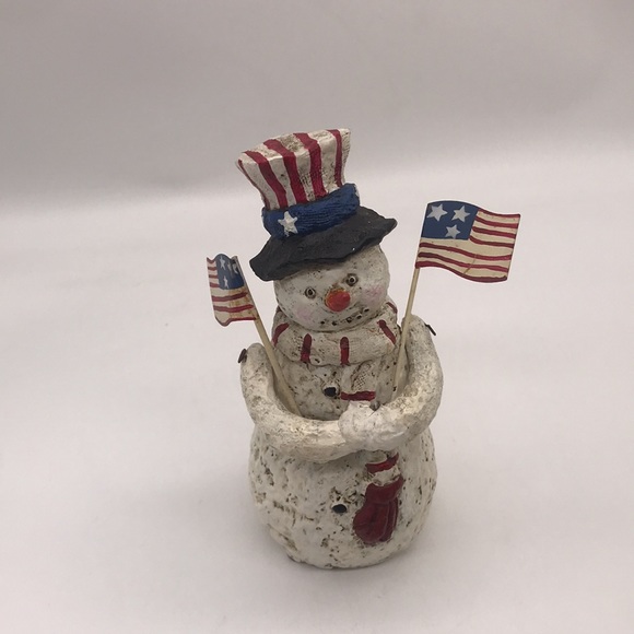 Vintage Patriotic Distressed Resin Snowman Figurine Holding American 🇺🇸 - Picture 7 of 8